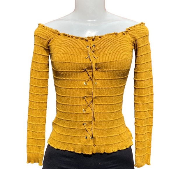 U2B Off Shoulder Top Size M - Picture 1 of 9